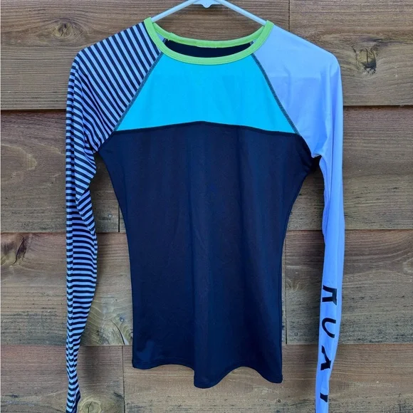 Ladies Roxy Rash Guard - Picture 2 of 3